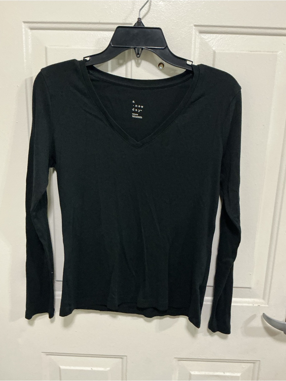 a new day Black V-Neck Long Sleeve Tee